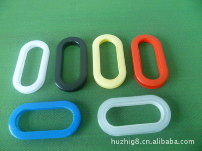 注塑加工一站式解決方案 揭秘紙箱扣、提手扣、防塵彩箱扣與彩盒提手的高效生產